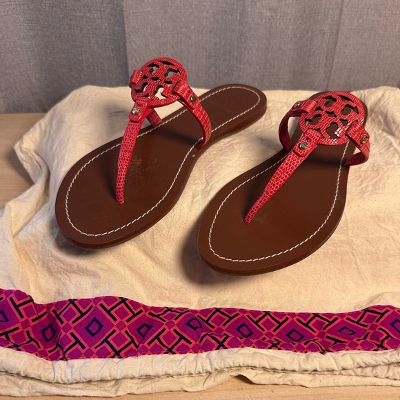 Tory Burch Shoes - Tory Burch Mini Miller Flat Thong Micro Tejus Print Leather Sandals. Size 8